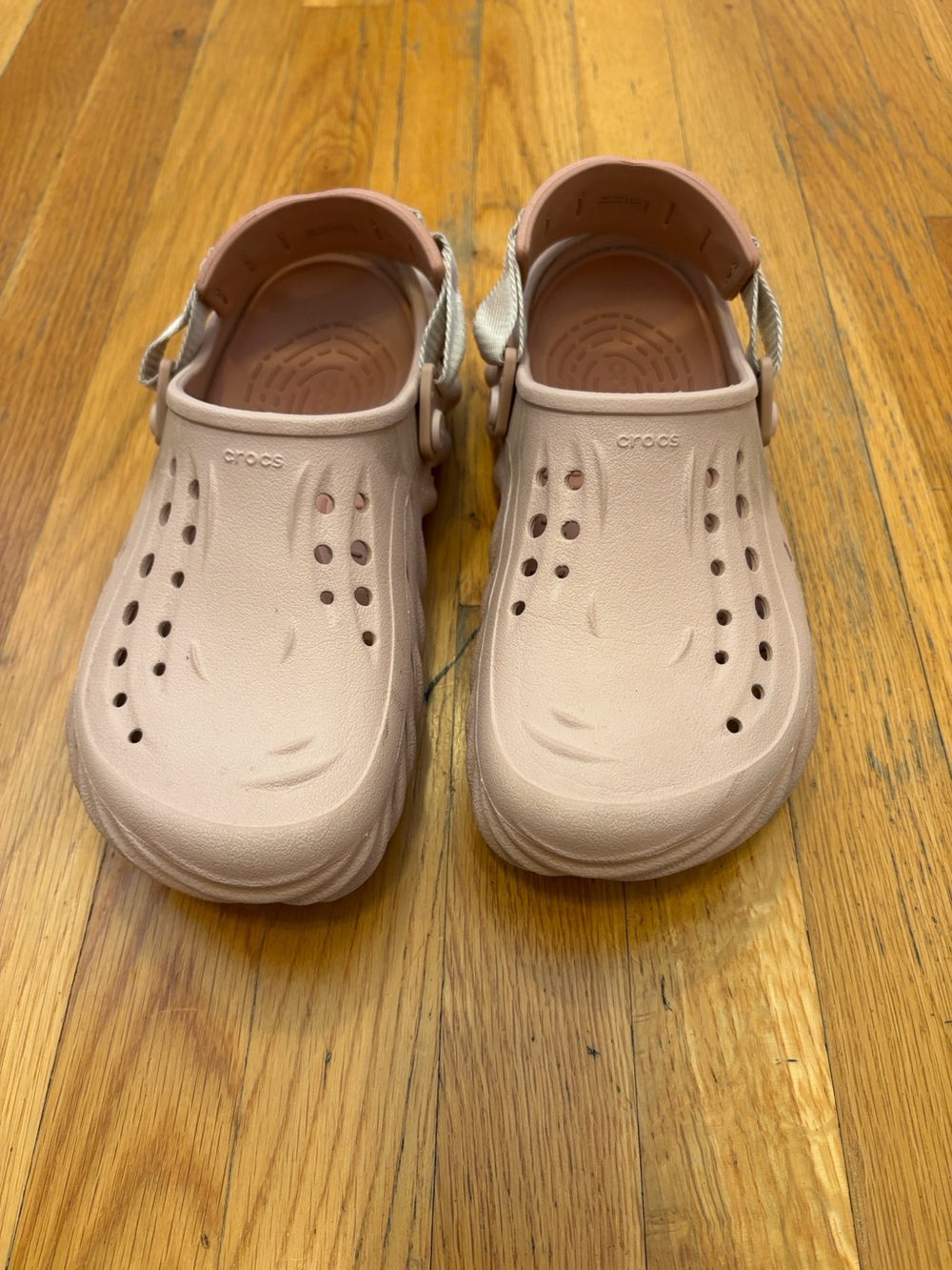 Women’s echo CROCS Size 8 - Blush Pink EUC